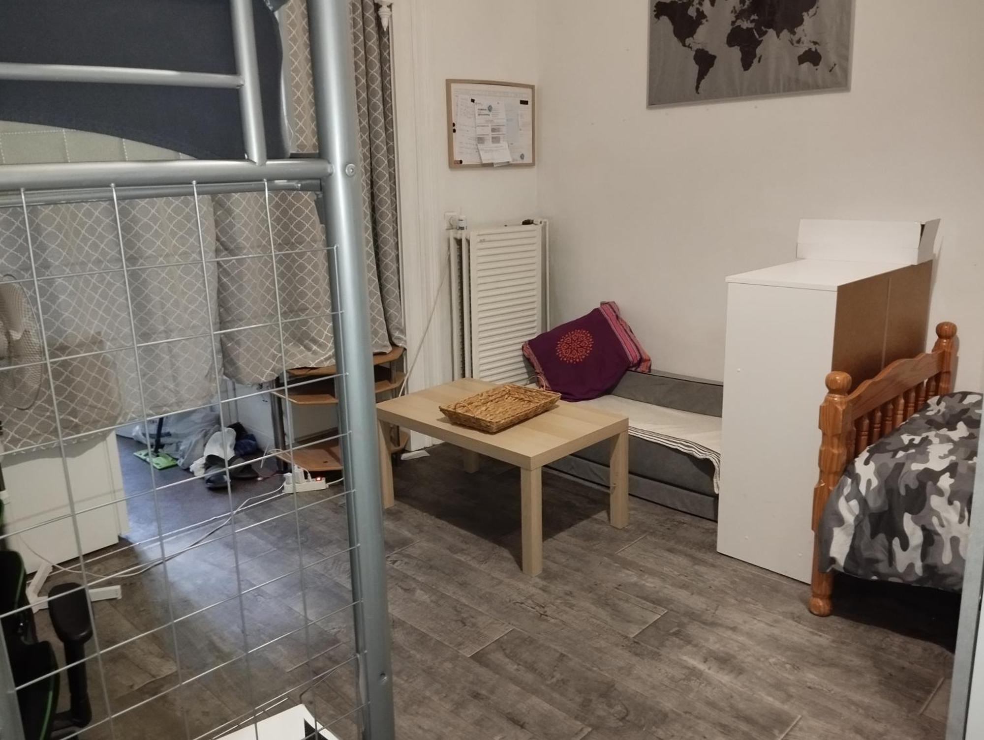 Appartement Petit Tres Bien Situe *